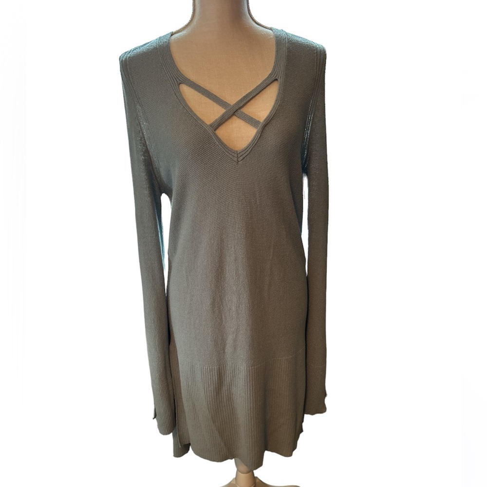 Free people sweater M